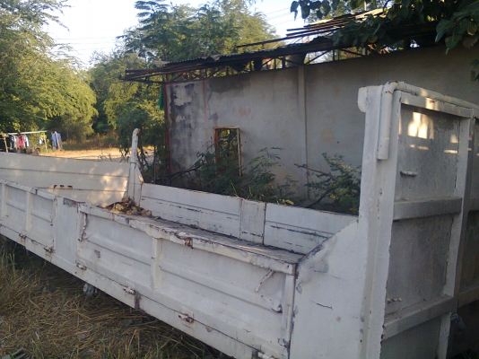 ขายครับ กระบะเหล็ก ROCK ขนาด 2.45x6.00x.0.60m.