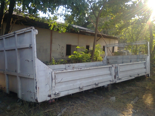 ขายครับ กระบะเหล็ก ROCK ขนาด 2.45x6.00x.0.60m.