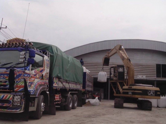 ขายแบคโฮCAT Pc-320L พร้อมบูมยาว มีบูม2ชุด (สภาพพร้อมใช้งาน)