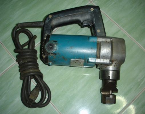 ขายMAKITA JN3200 เครื่องฉลุแผ่นโลหะ 3.2mm(1/8 ) 660W