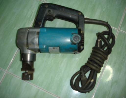 ขายMAKITA JN3200 เครื่องฉลุแผ่นโลหะ 3.2mm(1/8 ) 660W