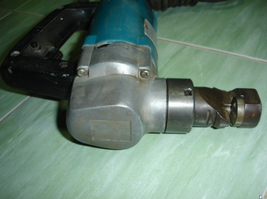 ขายMAKITA JN3200 เครื่องฉลุแผ่นโลหะ 3.2mm(1/8 ) 660W