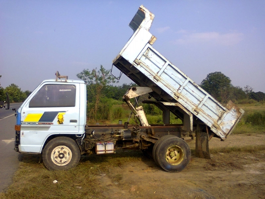 ขายรถ nkr ดั้ม110แรง ราคาลดสุดๆ300000