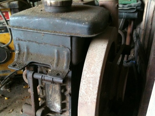 ขายเครื่อง KUBOTA รุ่นเก่าไม่เคยติดเครื่องมานานมาก