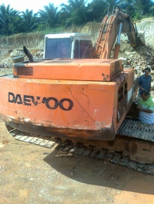 ขายด่วน!!! Daewoo 220 พร้อมใช้งานค่ะ ขายด่วน!!! Daewoo 220 พร้อมใช้งานค่ะ