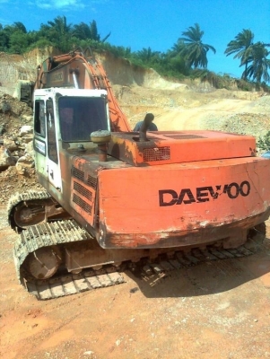 ขายด่วน!!! Daewoo 220 พร้อมใช้งานค่ะ