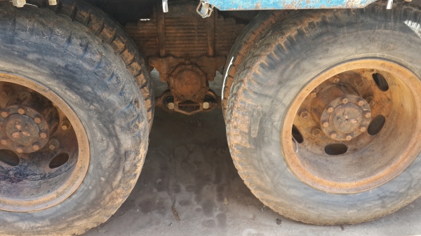 ขายด่วนไอ้หลงสองเพลาหางปลา  พร้อมใช้จัดแนนท์ได้โทร 0801515451