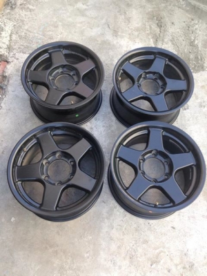 ขายล้อขอบ16  6รู กว้าง8ออฟ20 สีดำ สภาพไหม่สุดๆ ไม่มีรอย  ถูกๆ