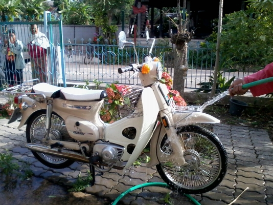 ขาย c70สภาพนางฟ้าครับ โทรมาสอบถามข้อมูลได้ครับ โทร0882321123 ทะเบียนเต็มพร้อมโอน