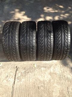 ขายยาง Achilles  195-55-15 ปลาย ปี12  ยางไหม่ ค้างปี ใส่วิ่งไม่ถึง 300โล ดอก99\%  เต็มๆ ถูกๆ