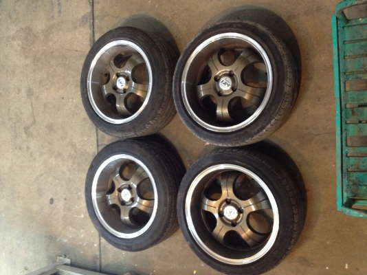 ขายแม็ก16"พร้อมยางถูกๆ