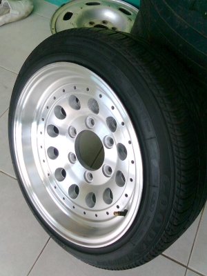 ขายหยดน้ำR15X7 6/139 รัดยาง175-50-15 1ล้อ2200