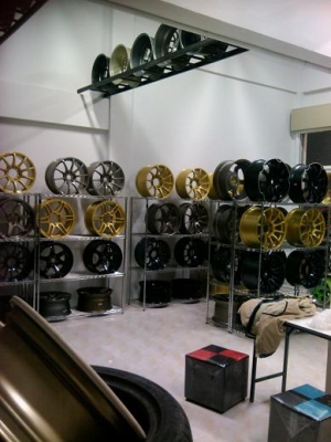 ขายแม็กซ์ซิ่ง RZ1 พร้อมยาง265-35R18ราคา27500