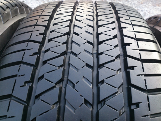 ขายแม็ก เชฟโรเลต เทรลเบลเซอร์ พร้อมยางบริสโตน 265/60R18  ยางสัปดาห์ที่34 ปี12 ใช้งานมาน้อยมากสภาพ95\% พร้อมน๊อตแท้ 24 ตัว