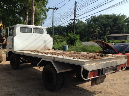 รถบรรทุก 6 ล้อ