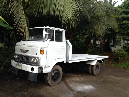 รถบรรทุก 6 ล้อ