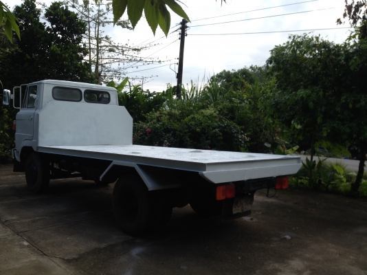 รถบรรทุก 6 ล้อ