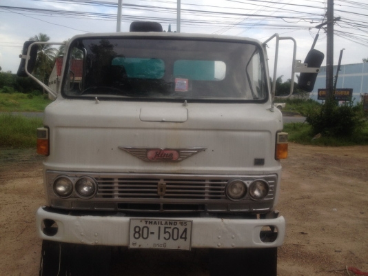 รถบรรทุก 6 ล้อ