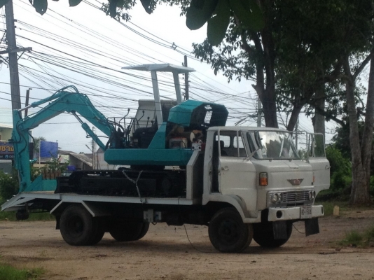 รถบรรทุก 6 ล้อ