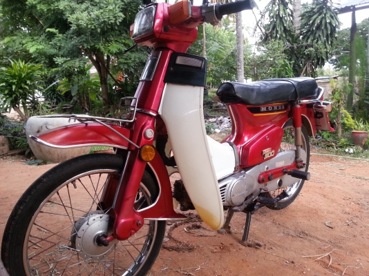 ขาย honda c900 สภาพสวย  เพียง 9500บาท เดิมๆ ทะเบียนเต็ม พร้อมโอน