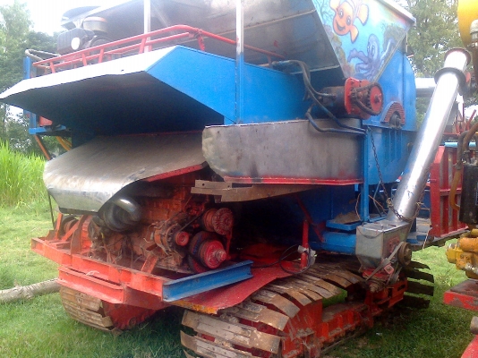 รถเกี่ยว สามชุก มิสซู ตัวเดิน 12นอก