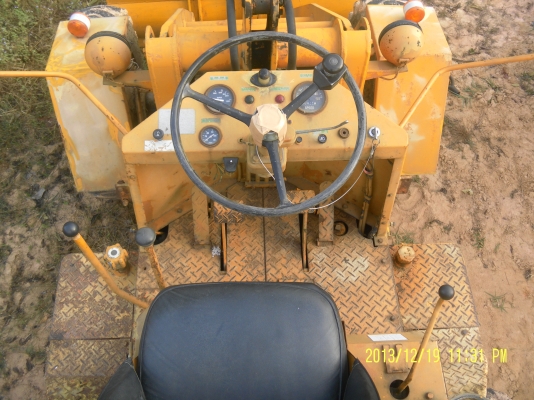 รถตักฟูรูกาว่าFL60-1สภาพดีราคาถูกพร้อมใช้ยังไม่ใช้ในประเทศไทยสนใจโทร0816426706