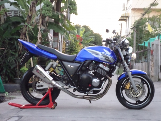 ขาย CB400sf ปี94 สภาพสวยๆเคร่องดีพร้อมใช้ท่อแต่งทะเบียนพร้อมโอน