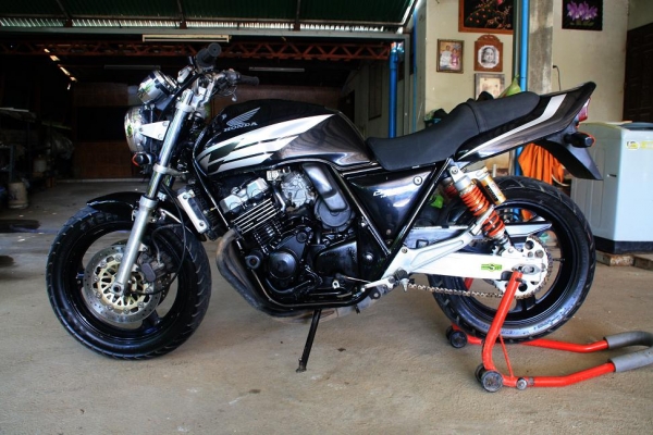 ขาย CB 400 ปี 95 สรรพสามิตแท้ ท่อซ๊อตกัน 67000 ขาย CB 400 ปี 95 สรรพสามิตแท้ ท่อซ๊อตกัน 67000