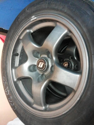 ขายล้อ  Skyline GT-R ขอบ 16 แท้เดิมสัก1ชุดครับพร้อมยาง