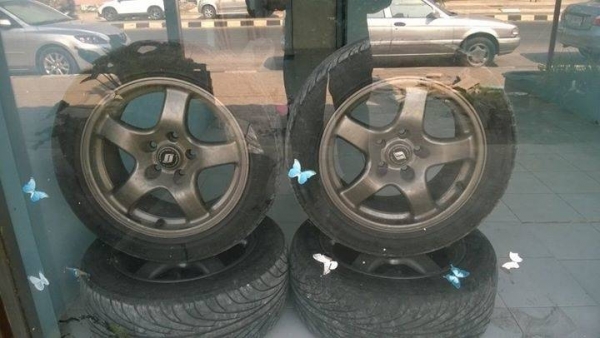 ขายล้อ  Skyline GT-R ขอบ 16 แท้เดิมสัก1ชุดครับพร้อมยาง