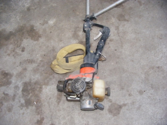 ขายเครื่องตัดหญ้าสะพายหลังและเครื่องสูบน้ำขนาดเล็ก