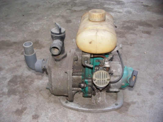 ขายเครื่องตัดหญ้าสะพายหลังและเครื่องสูบน้ำขนาดเล็ก