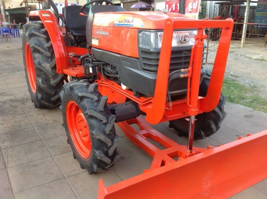 แทรกเตอร์คูโบค้า L4508  สภาพดีพร้อมใช้งาน มีผานดันหน้า เเละ ผานหลัง