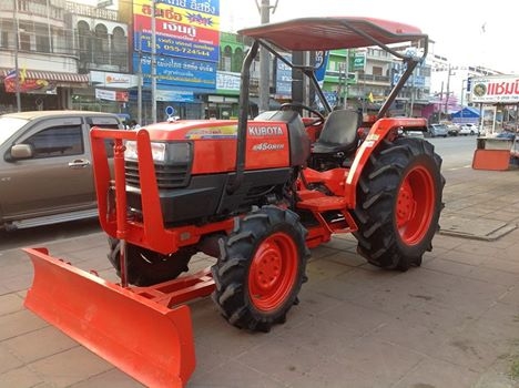 แทรกเตอร์คูโบค้า L4508  สภาพดีพร้อมใช้งาน มีผานดันหน้า เเละ ผานหลัง