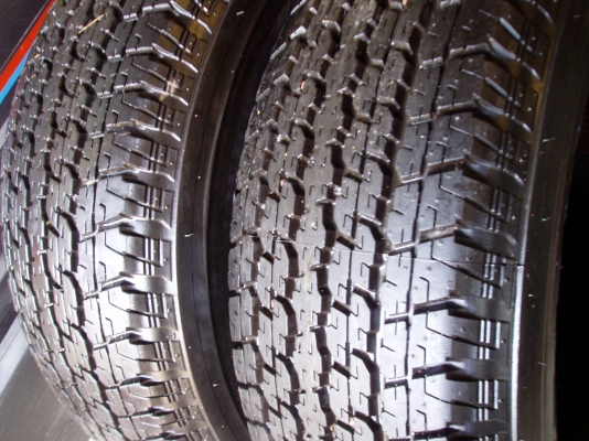 ขายยางถูกๆ265.70.16.มี3เส้นราคา3000บาท