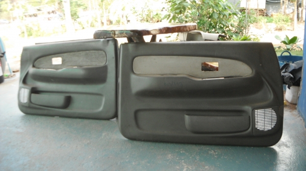 -ขายอะไหล่หลายรายการ แผงประตู tiger d4d