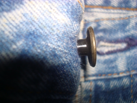 # 9250 # ยีนส์ Levi's 501 ผ้าทราย ของแท้ มือสอง เอว 34 ยาว 35 ก้านดำ แป๊กเงิน เนื้อทรายสวย ตะเข็บสวย made in usa