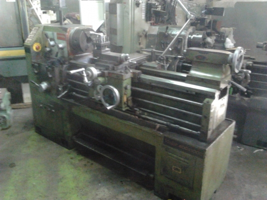 ขายเครื่องกลึง VICTOR  6 ฟุตมีจอ