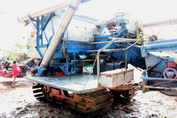 ขายรถเกี่ยวข้าว ขายรถเกี่ยวข้าว