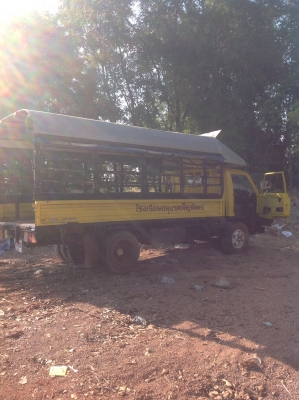 ขายรถ6ล้อรับส่งนักเรียน ขายรถ6ล้อรับส่งนักเรียน