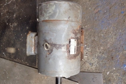 ขายมอเตอร์ไฟ 220 v 7 .5 hp