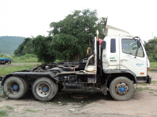 ขายหัวลากมิตรซูบิชิฟูโซ่  สีขาว