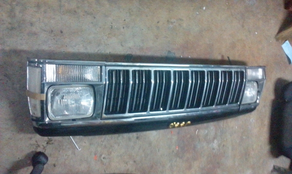 หน้ากระจัง+ไฟหน้าจี๊ป เชอโรกี