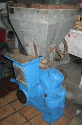 เครื่องบดป่น เครื่องโม่บด