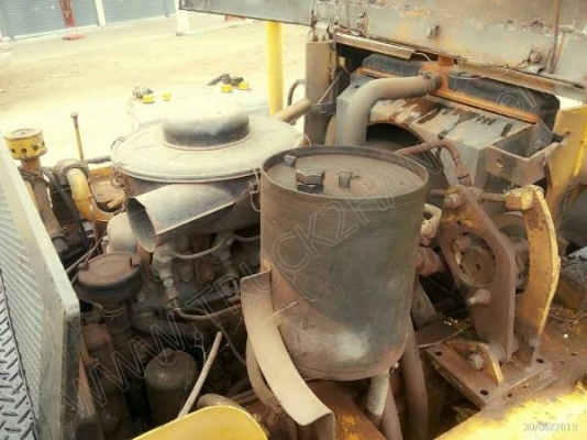 รถตักล้อยาง ยี่ห้อ KOMATSU รุ่น SD15 รถตักล้อยาง ยี่ห้อ KOMATSU รุ่น SD15