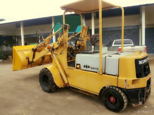 รถตักล้อยาง ยี่ห้อ KOMATSU รุ่น SD15 รถตักล้อยาง ยี่ห้อ KOMATSU รุ่น SD15