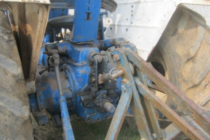 ขายFORD 6600 T3 ใบดันหน้า ผาน 4 เอกสารเล่มทะเบียนพร้อมโอน