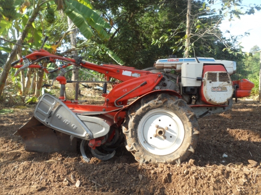 รถพรวนดินเดินตาม KUBOTA T702