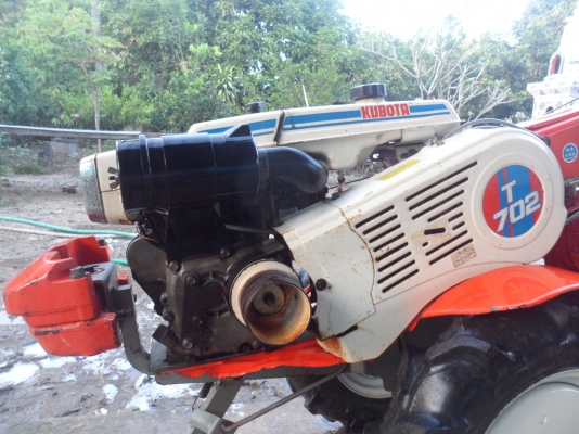 รถพรวนดินเดินตาม KUBOTA T702