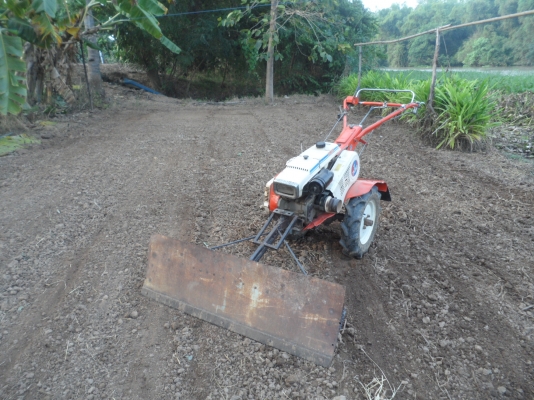 รถพรวนดินเดินตาม KUBOTA T702